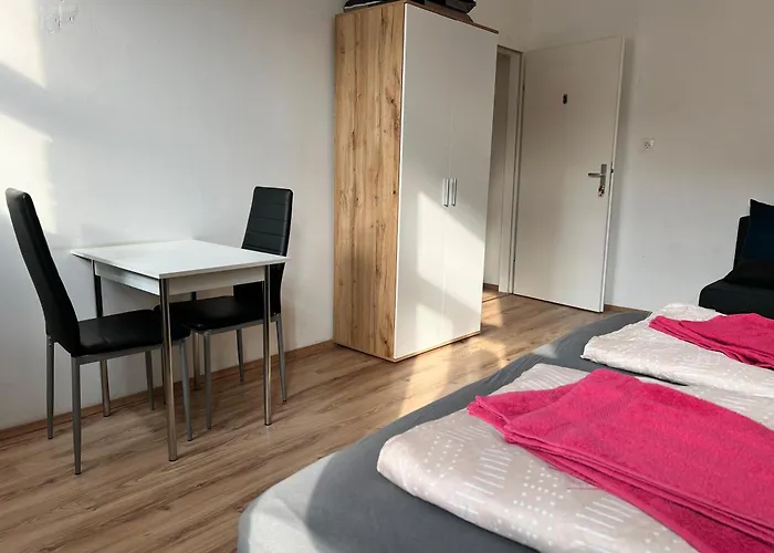 Apartment Comfortable 4 Private In Shared Perfect For Groups & Friends