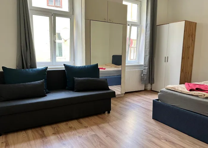 Comfortable 4 Private In Shared Perfect For Groups & Friends *