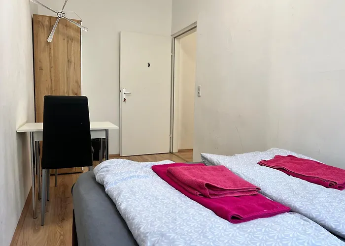 Apartment Comfortable 4 Private In Shared Perfect For Groups & Friends Wien