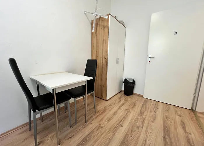 Apartment Comfortable 4 Private In Shared Perfect For Groups & Friends *